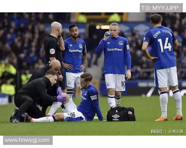 足球明星的反应与公众期待之间的微妙关系探讨